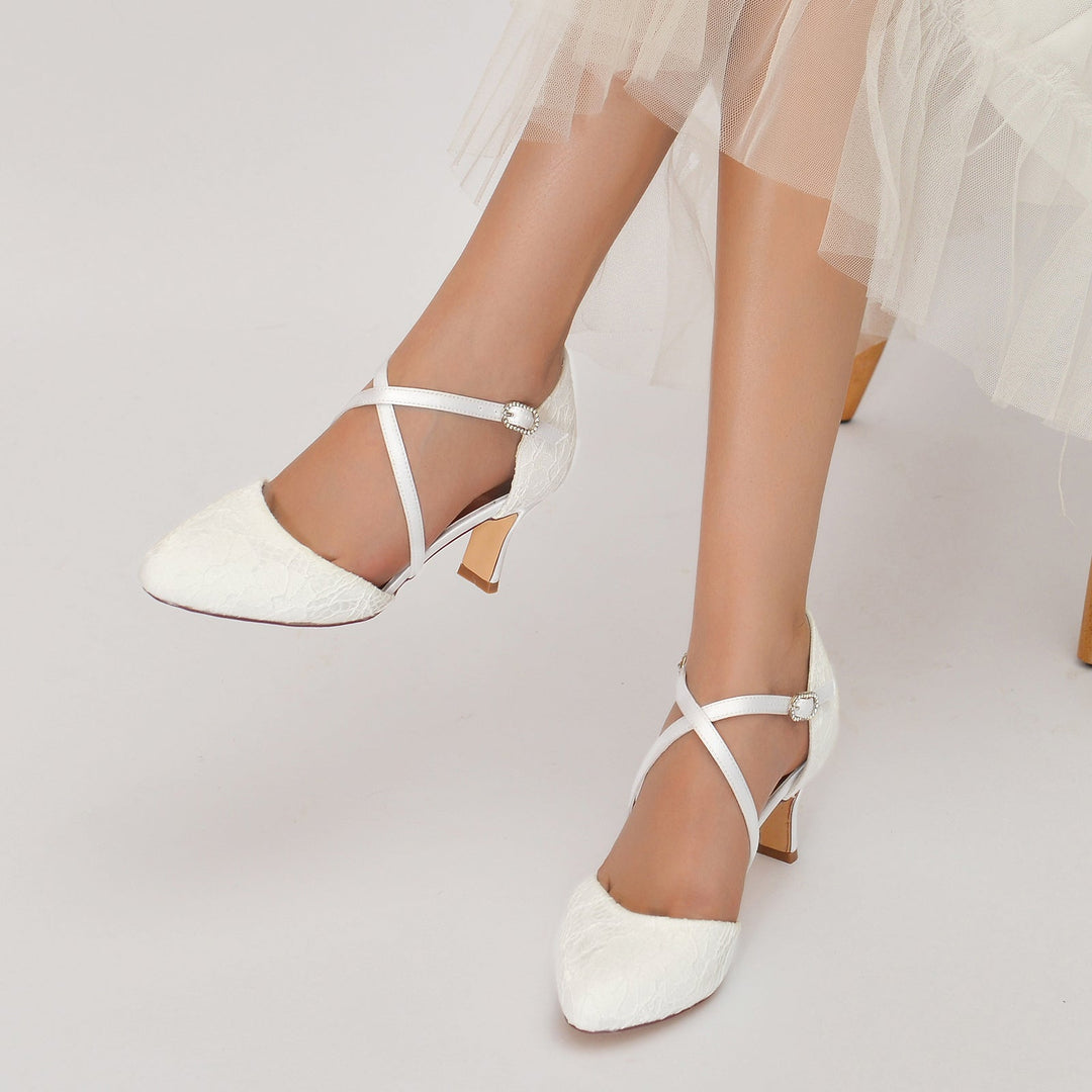 Chaussures de Mariage pour Femmes avec Appliques en Dentelle et Bout Rond et Boucle en Cristal