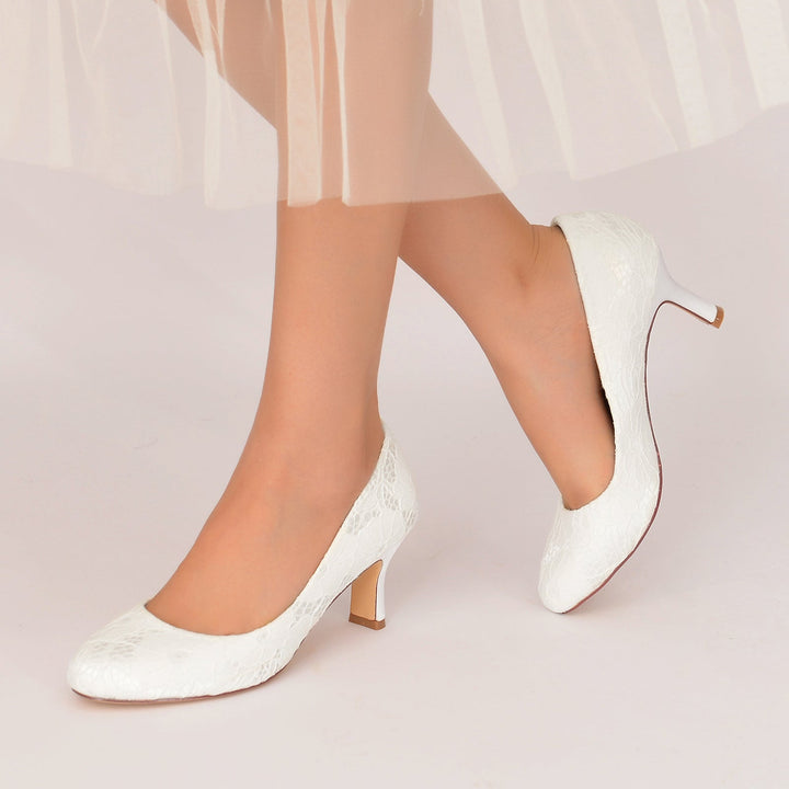 Chaussures de Mariage pour Femmes en Dentelle à Talon Moyen et Bout Rond Fermé Chaussures de Mariée Minimalistes
