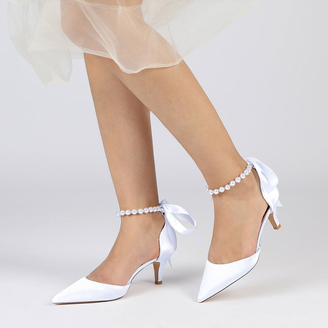 Chaussures de Mariage pour Femmes à Bout Pointu en Satin de Soie avec Perles et Nœud à Talon Moyen