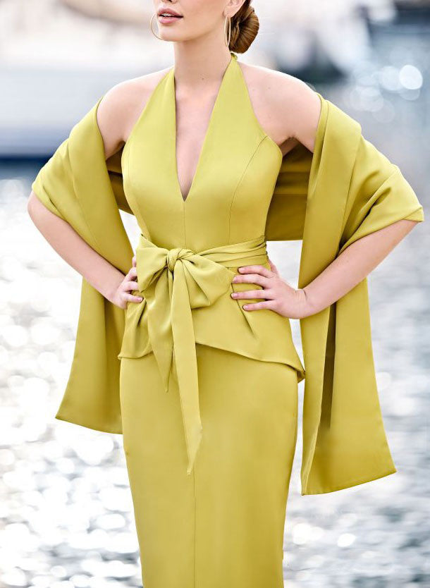 Robe de Mère de la Mariée Fourreau/Colonne Sans Manches à Col Licou et Longueur Thé avec Nœud