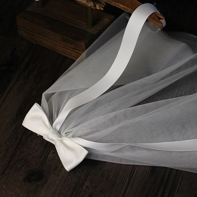 Voiles de Mariage à Deux Niveaux de Style Doux avec Nœud en Satin