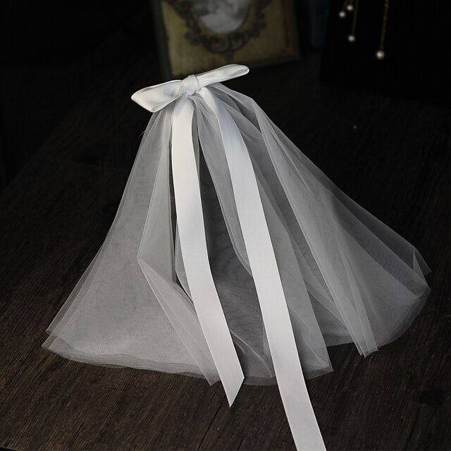 Voiles de Mariage à Deux Niveaux de Style Doux avec Nœud en Satin