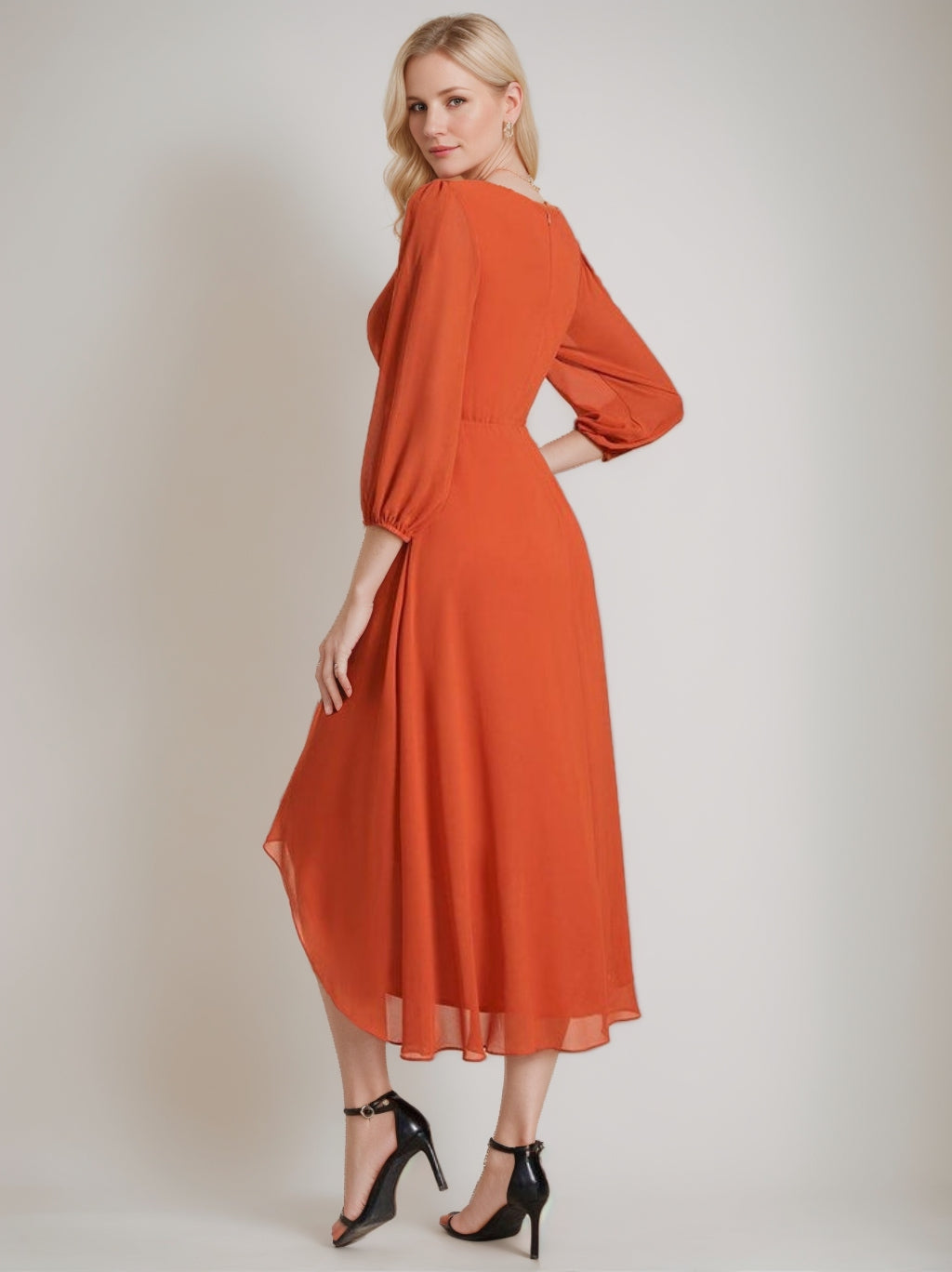 Robe Mi-Longue à Manches 3/4 et Ourlet Asymétrique