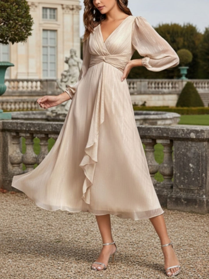Robe de soirée trapèze scintillante à manches longues et col en V en mousseline de soie avec torsadé