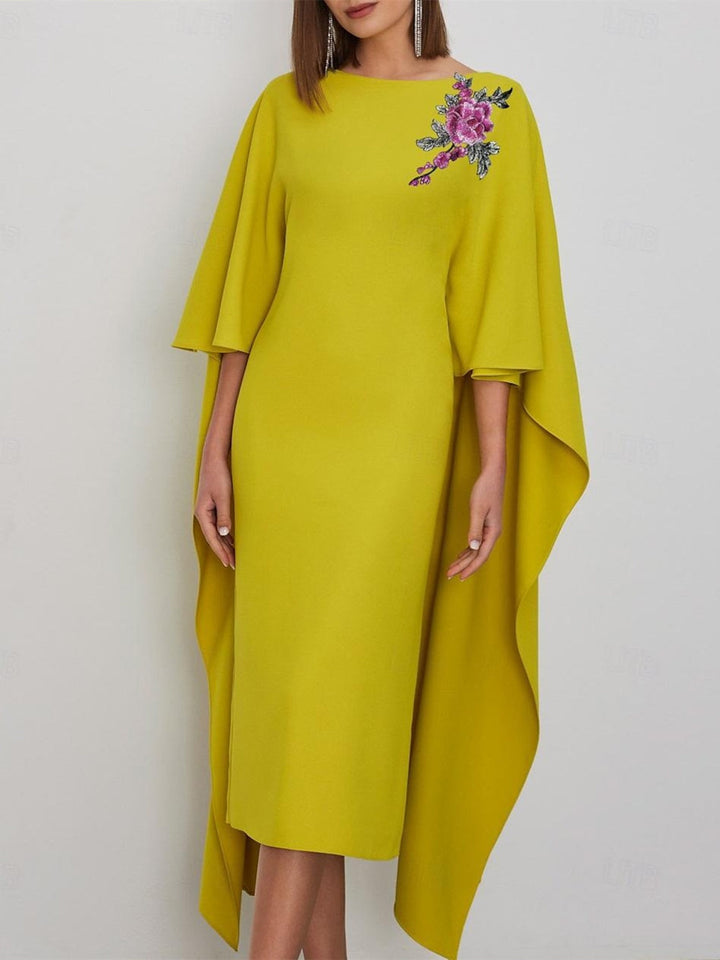 Robe de Cocktail Fourreau/Colonne à Manches Courtes et Décolleté Plongeant avec Appliques